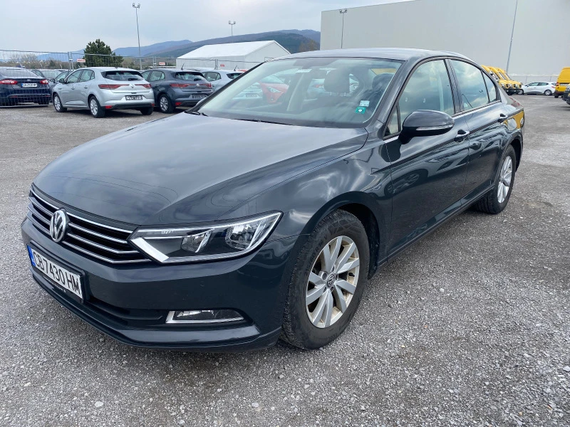 VW Passat бензин 2 броя, снимка 1 - Автомобили и джипове - 40299936