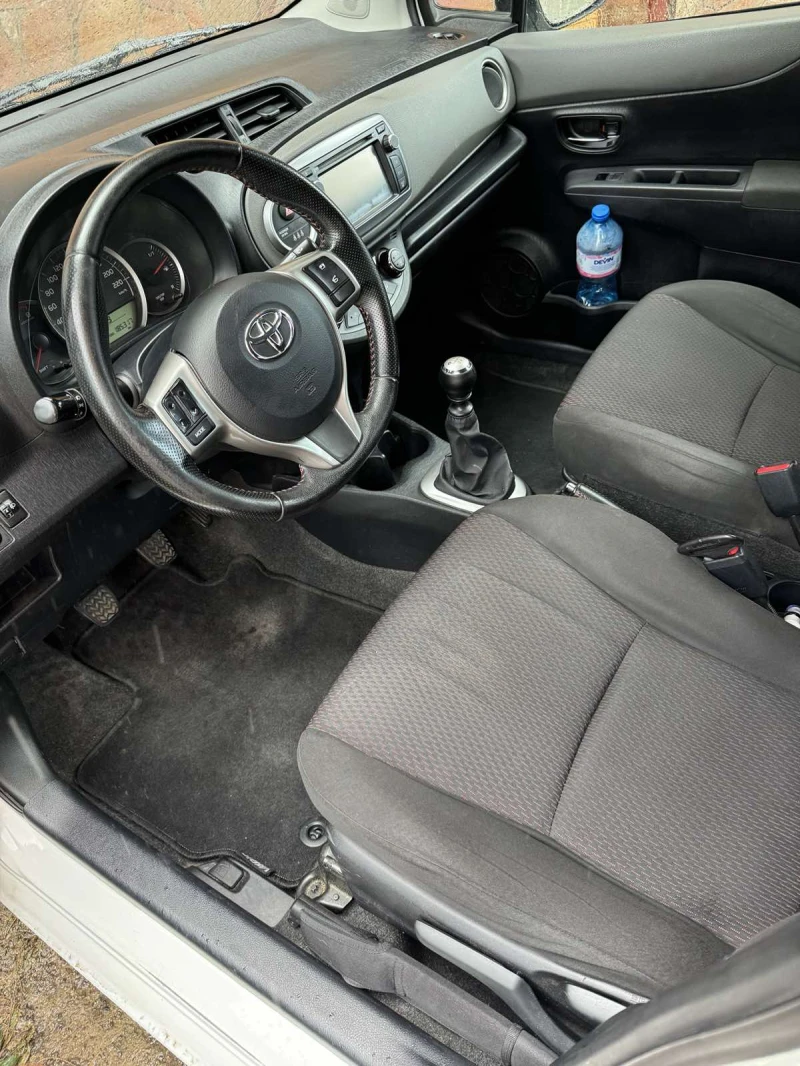 Toyota Yaris, снимка 9 - Автомобили и джипове - 47419780