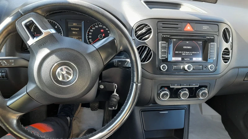 VW Golf Plus Еxclusive, снимка 14 - Автомобили и джипове - 47720368