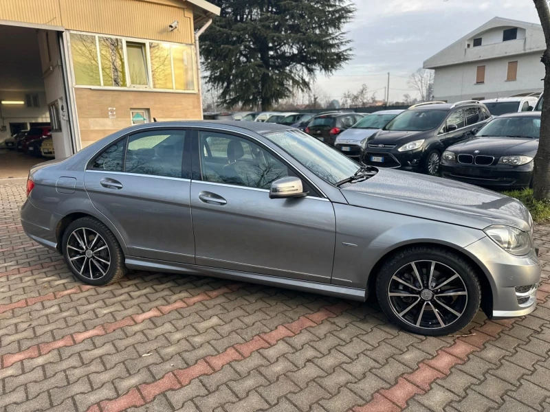 Mercedes-Benz C 220 170кс..AMG..FULL..ОЧАКВАН ВНОС, снимка 3 - Автомобили и джипове - 48374869