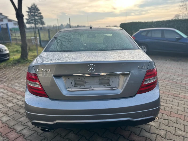 Mercedes-Benz C 220 170кс..AMG..FULL..ОЧАКВАН ВНОС, снимка 5 - Автомобили и джипове - 48374869