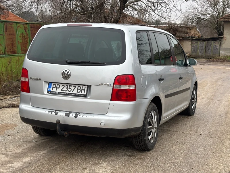 VW Touran 1.6, снимка 3 - Автомобили и джипове - 48391897