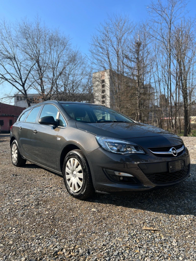 Opel Astra J, снимка 1 - Автомобили и джипове - 48787823