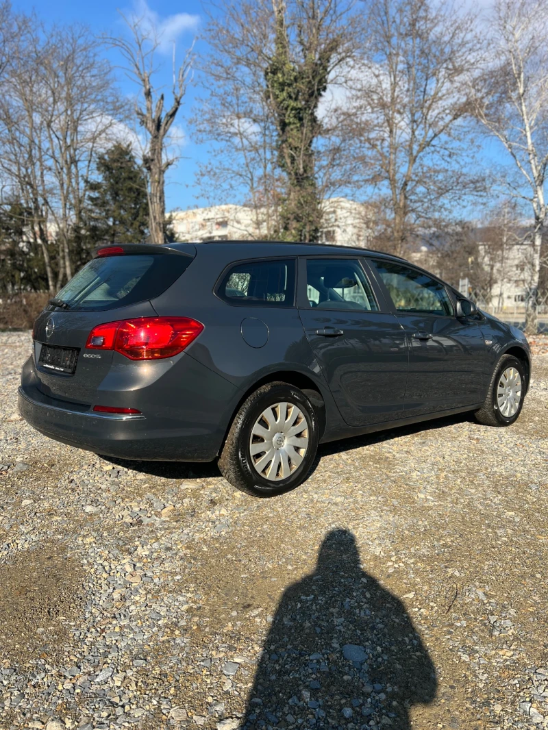 Opel Astra J, снимка 5 - Автомобили и джипове - 48787823