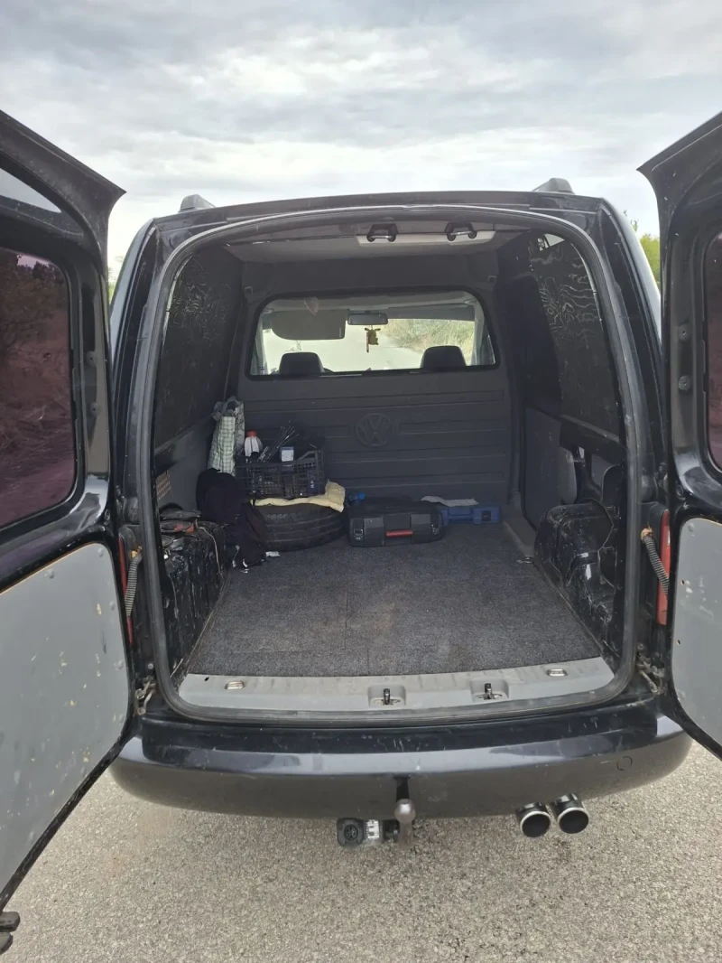 VW Caddy 2.0SDI КЛИМАТИК, снимка 9 - Автомобили и джипове - 52187168
