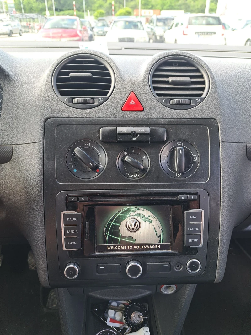 VW Caddy 2.0SDI КЛИМАТИК, снимка 10 - Автомобили и джипове - 52187168