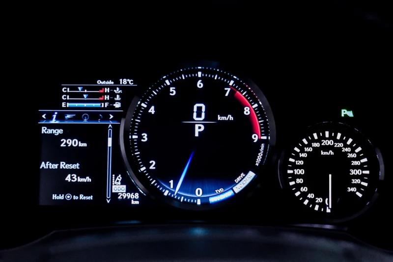 Lexus RC F, снимка 17 - Автомобили и джипове - 52527075