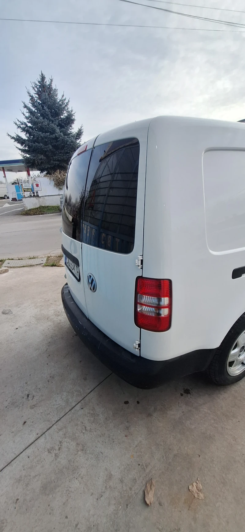 VW Caddy 1.6 lpg, снимка 3 - Автомобили и джипове - 52777011