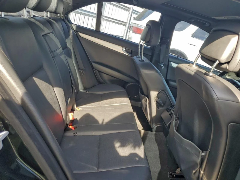 Mercedes-Benz C 300 3.0* ЗАДНО* РЕАЛНИ КМ, снимка 9 - Автомобили и джипове - 53132912
