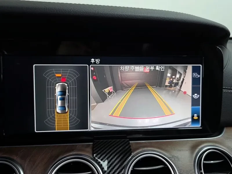 Mercedes-Benz E 220 Exclusive, снимка 13 - Автомобили и джипове - 53077624