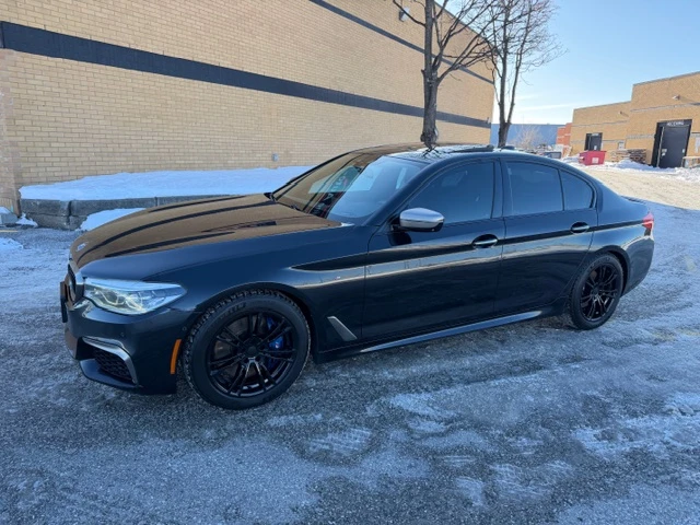 BMW 550 M550* XDRIVE* ДИСТРОНИК* HARMON* KARDON* 360КАМЕРА, снимка 4 - Автомобили и джипове - 53719912