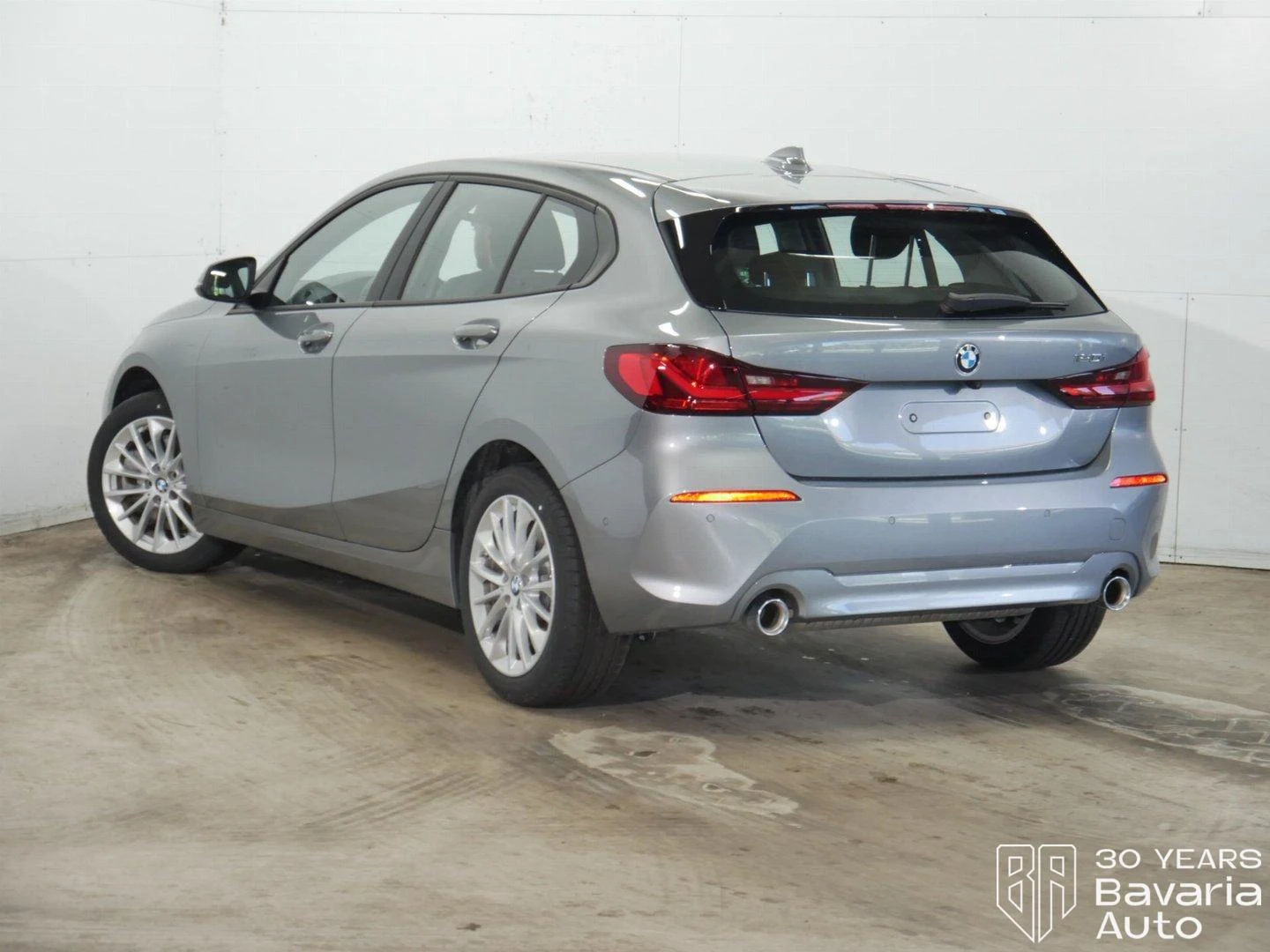 BMW 120 i Sportautomatic Advantage - изображение 2