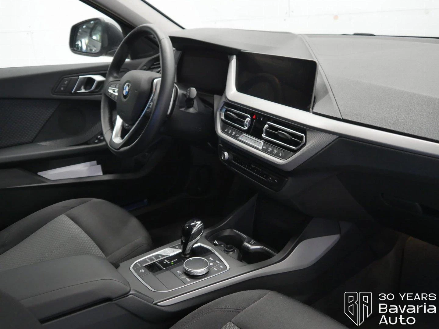 BMW 120 i Sportautomatic Advantage - изображение 7