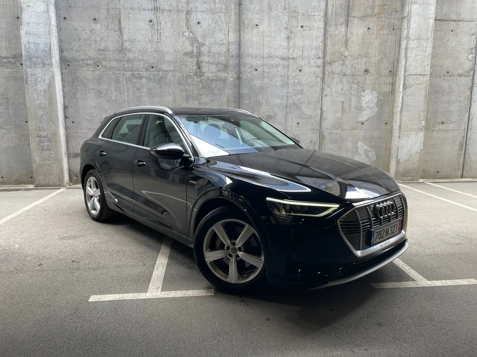 Audi E-Tron 100% SOH Гаранция 07/28 - изображение 2
