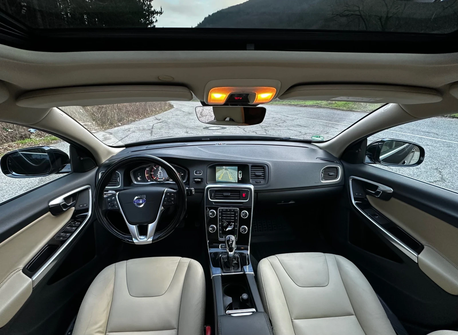 Volvo V60 2.4D6 Plug-In/���������/Line assist/4x4 | Mobile.bg � ����������� 8