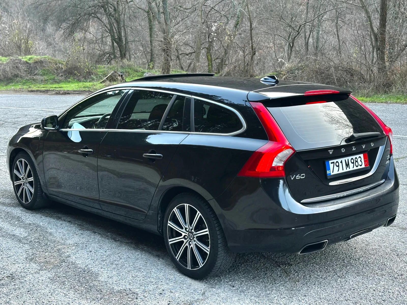 Volvo V60 2.4D6 Plug-In/���������/Line assist/4x4 | Mobile.bg � ����������� 4