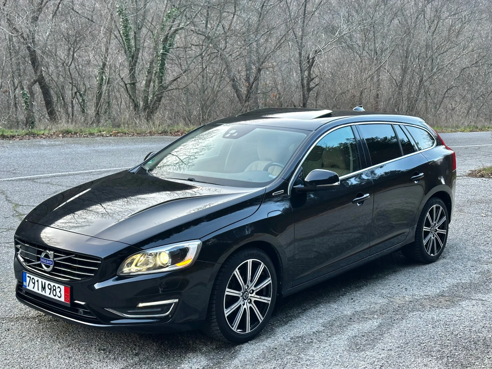 Volvo V60 2.4D6 Plug-In/���������/Line assist/4x4 | Mobile.bg � ����������� 3