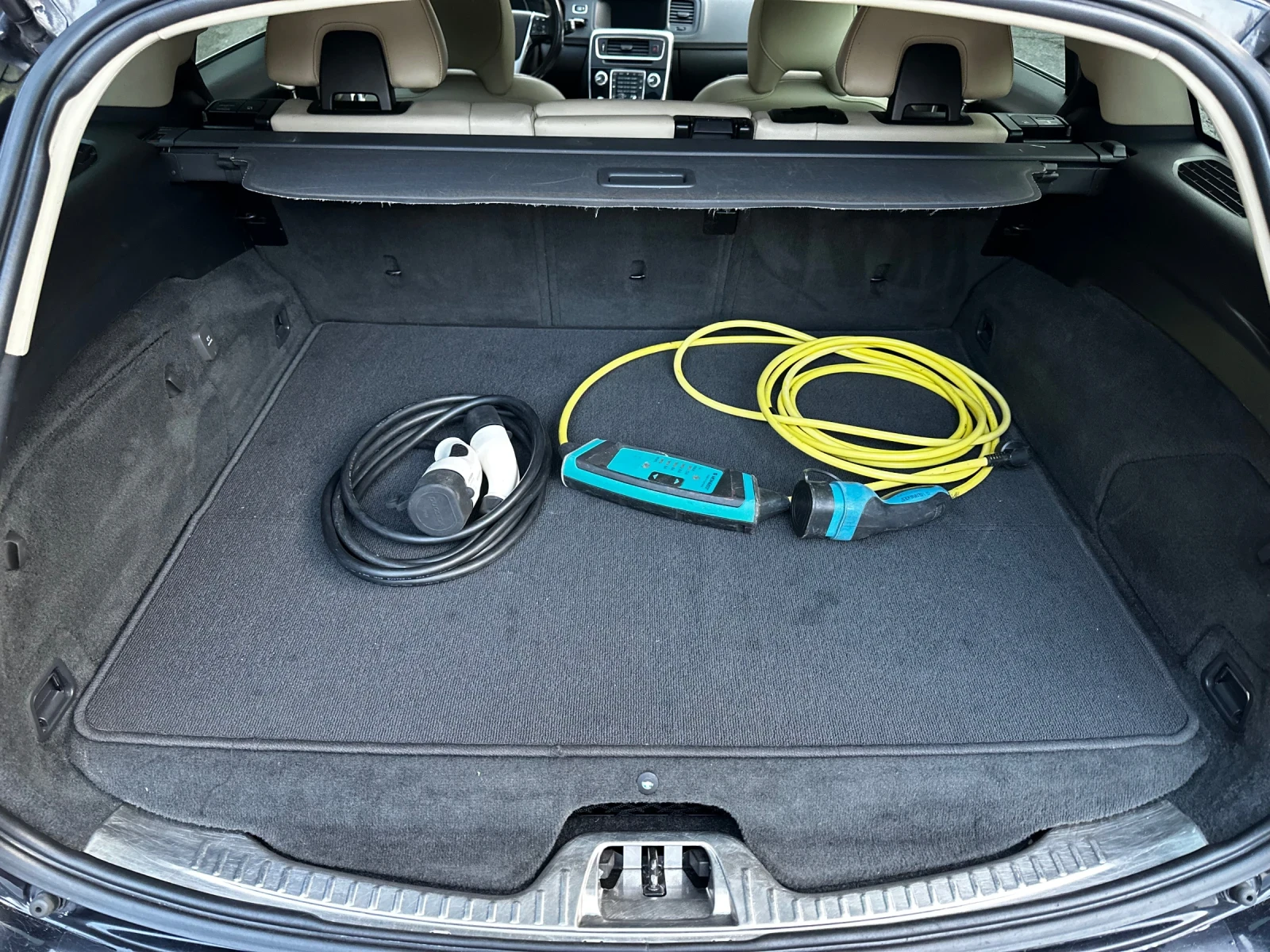 Volvo V60 2.4D6 Plug-In/���������/Line assist/4x4 | Mobile.bg � ����������� 16