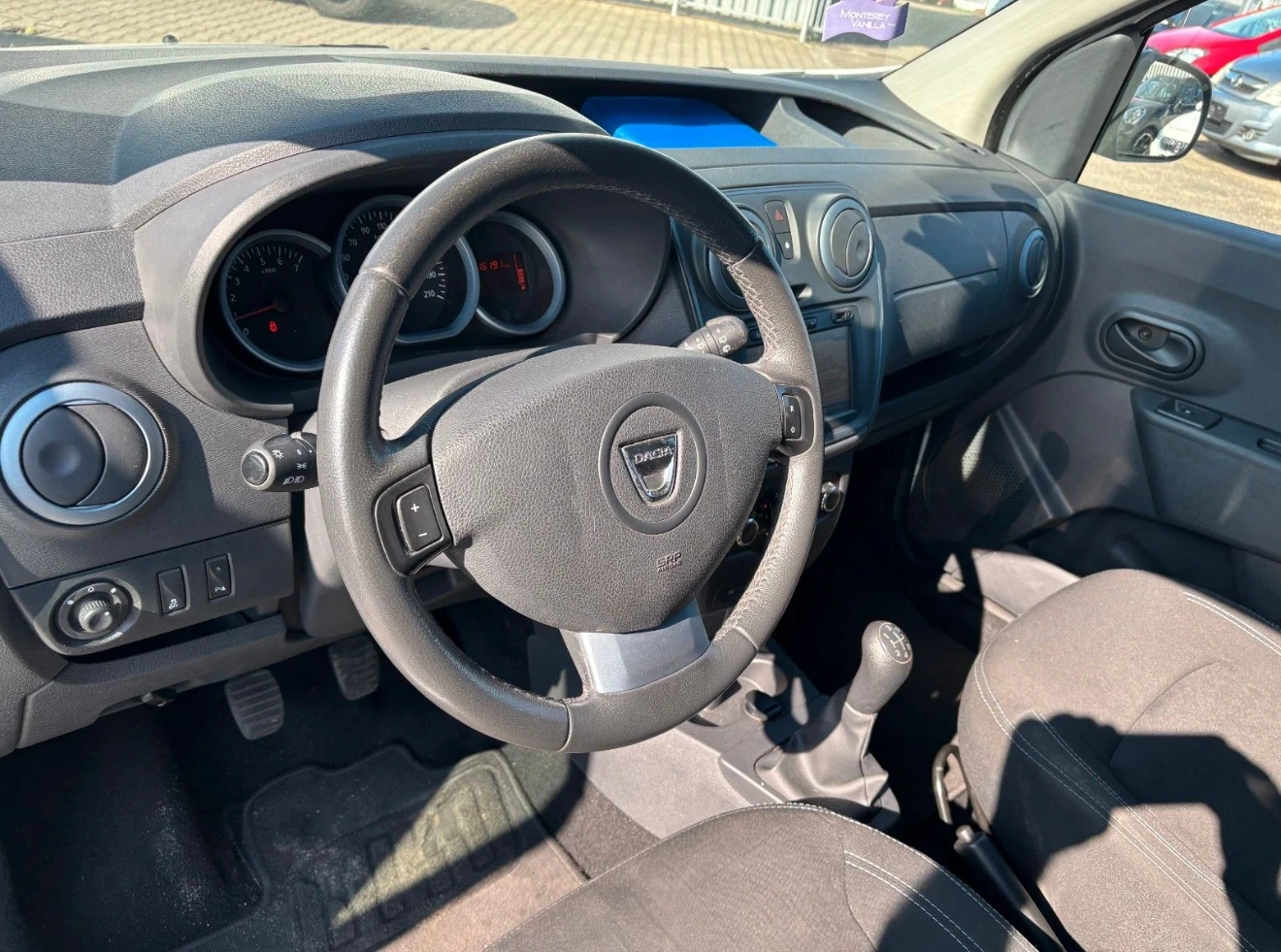 Dacia Dokker Stepway NAVI 2016 - изображение 8