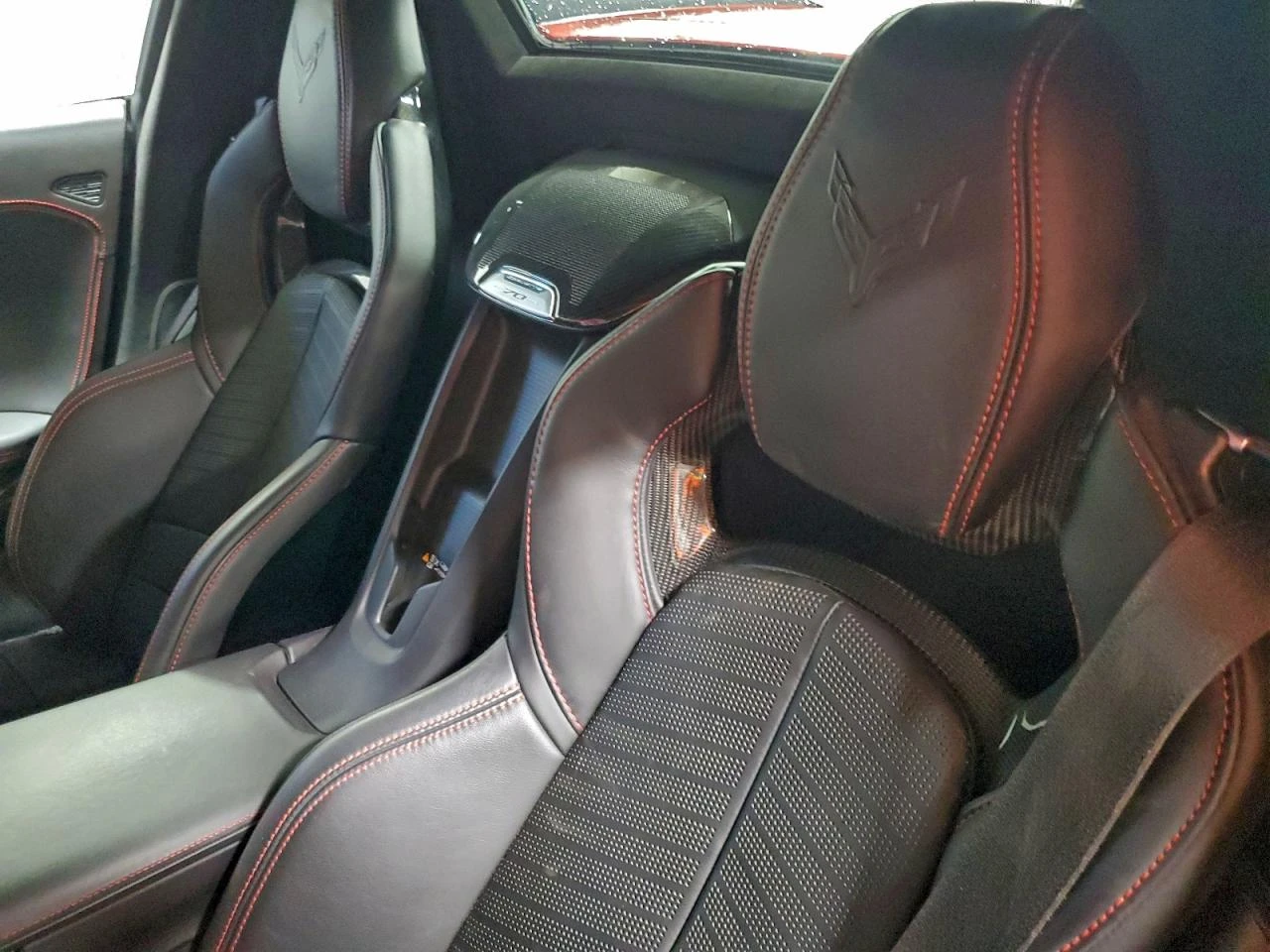 Chevrolet Corvette STINGRAY 3LT - изображение 10