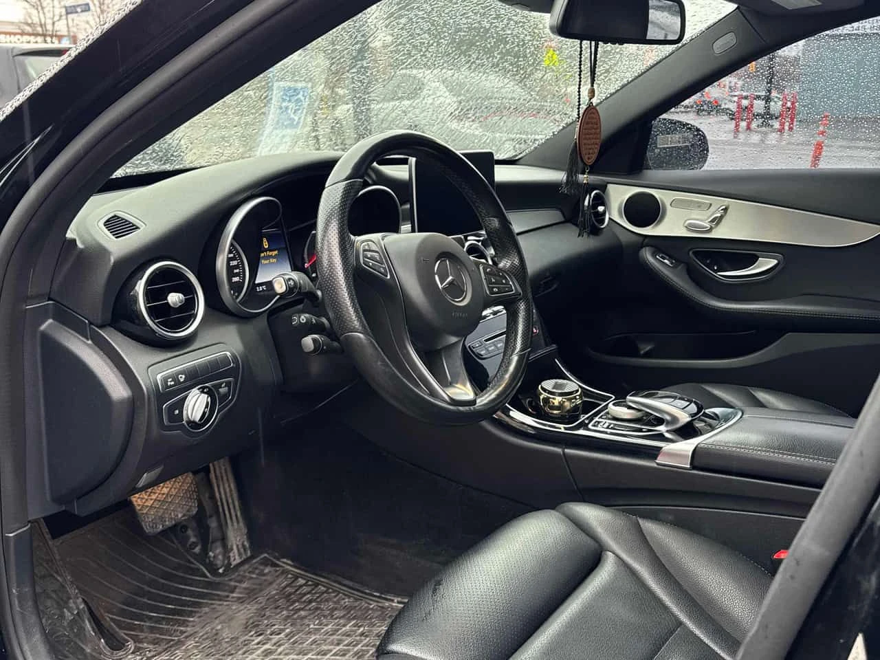 Mercedes-Benz C 300 CARFAX/ПАНОРАМА/ПОДГРЕВИ - изображение 7