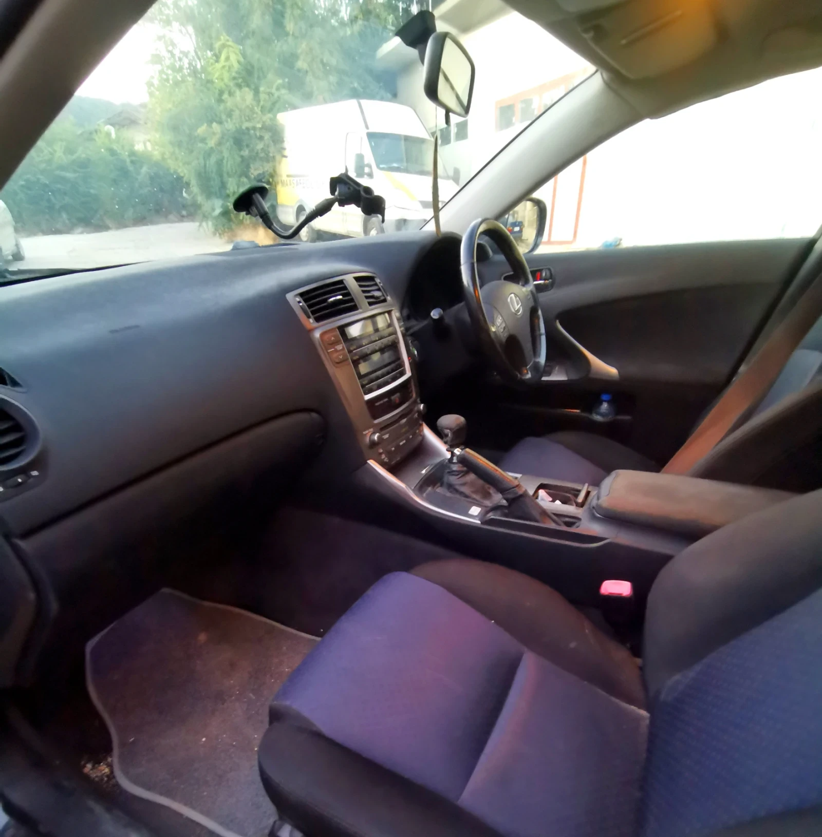 Lexus IS 220d, снимка 6 - Автомобили и джипове - 53901914