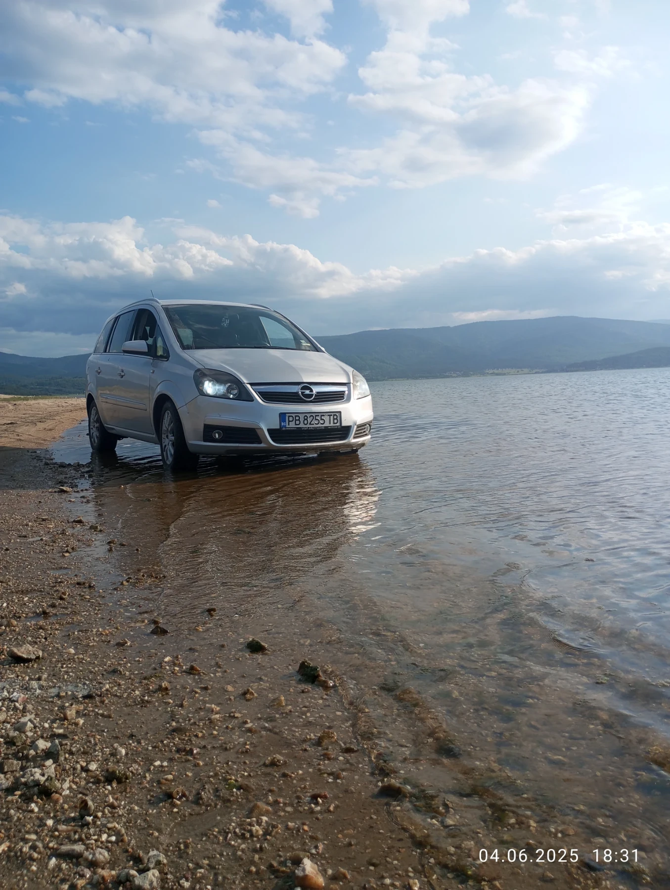 Opel Zafira, снимка 2 - Автомобили и джипове - 54293158