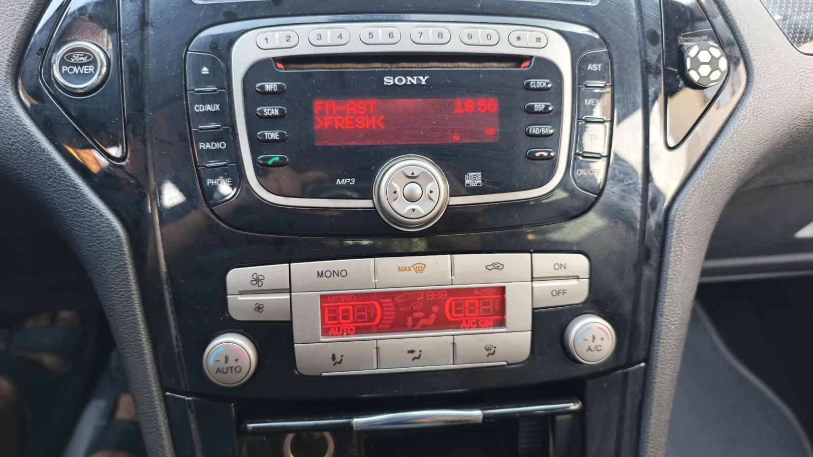 Ford Mondeo 2.0tdci, снимка 14 - Автомобили и джипове - 54843934
