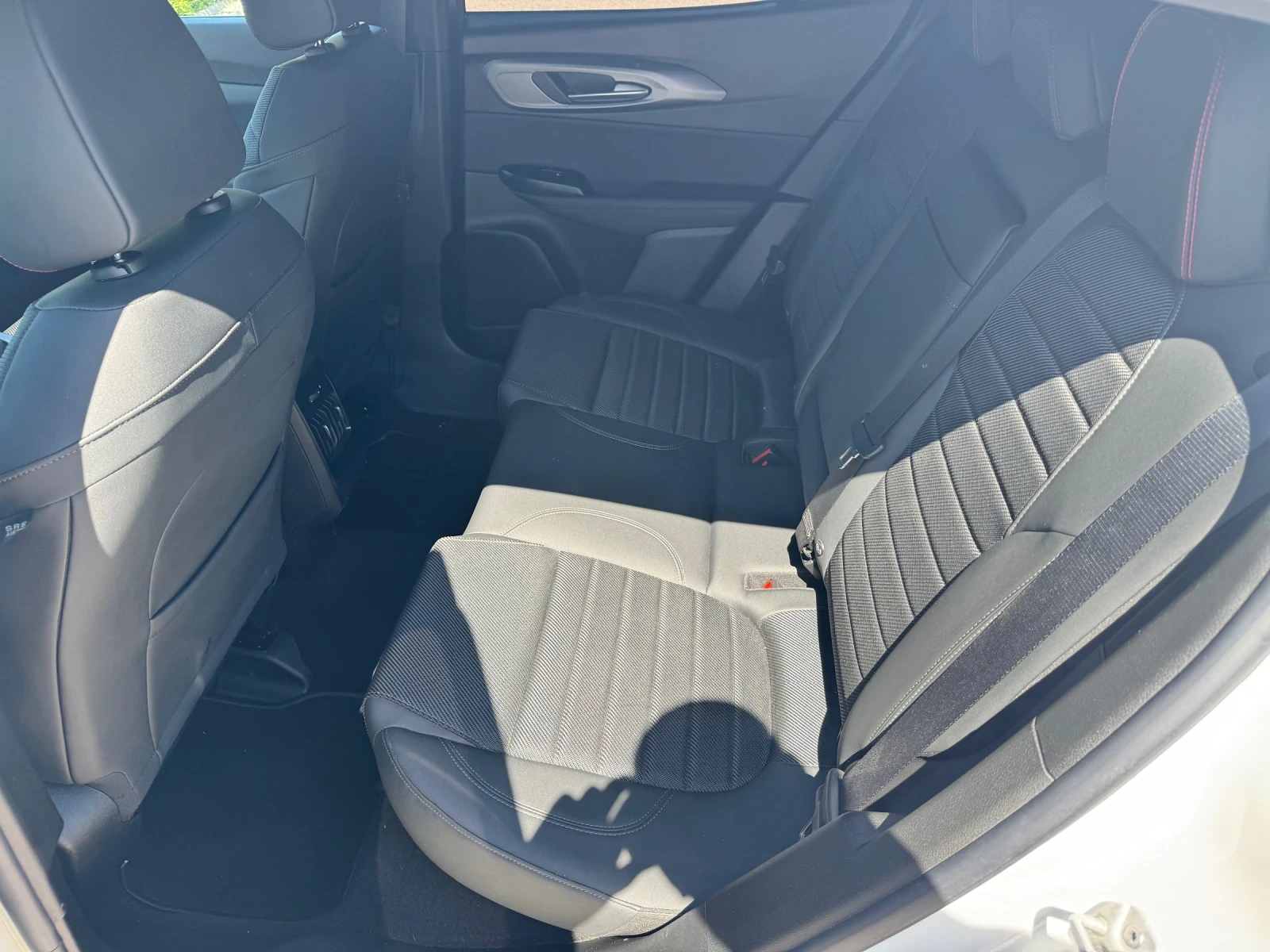 Alfa Romeo Tonale 1.5 Hybrid 160к.с 2023г., снимка 11 - Автомобили и джипове - 55196523