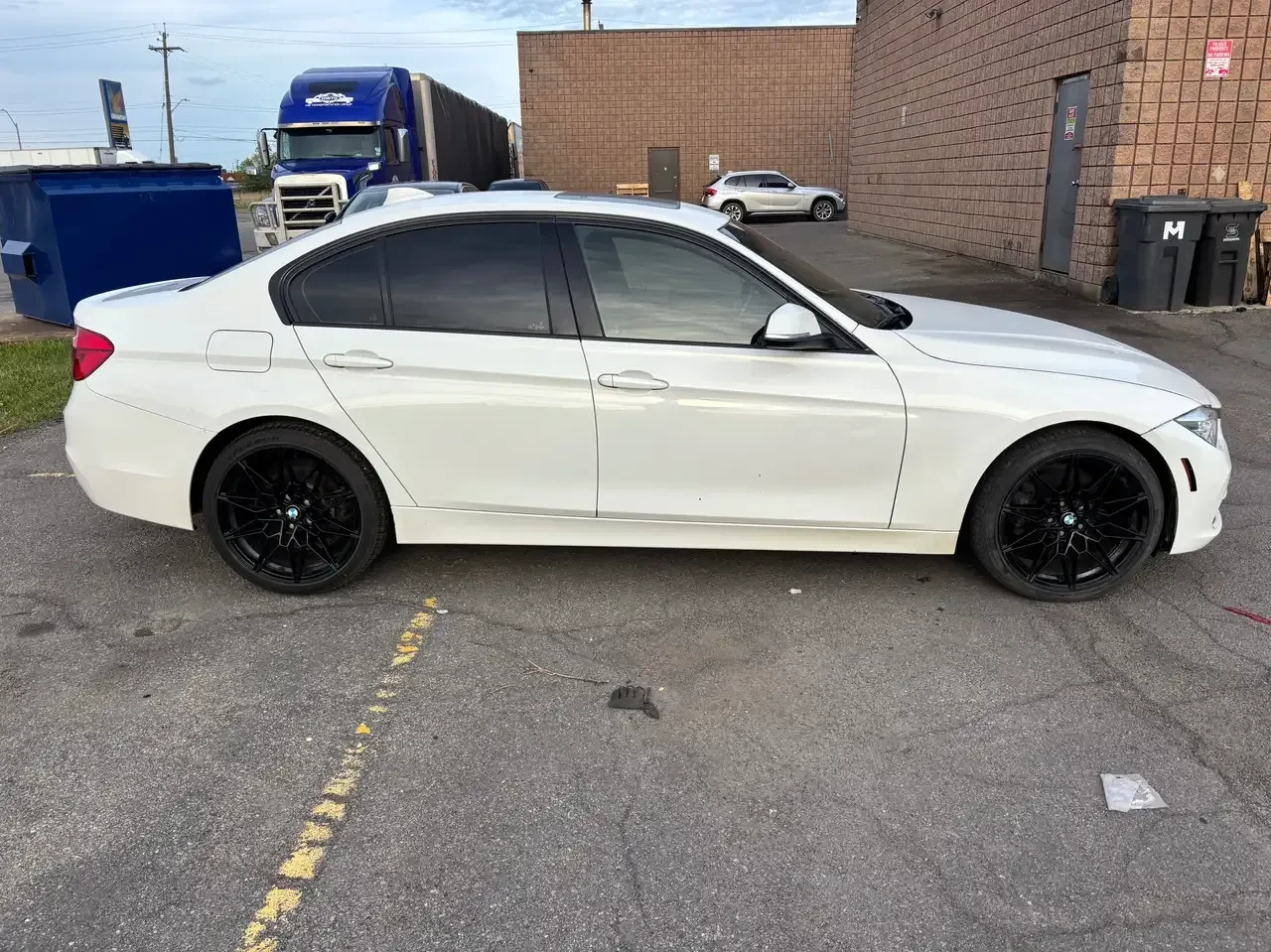 BMW 330 i xDrive| CAM| KEYLESS| PANO| �������| ������ ���� | Mobile.bg � ����������� 5