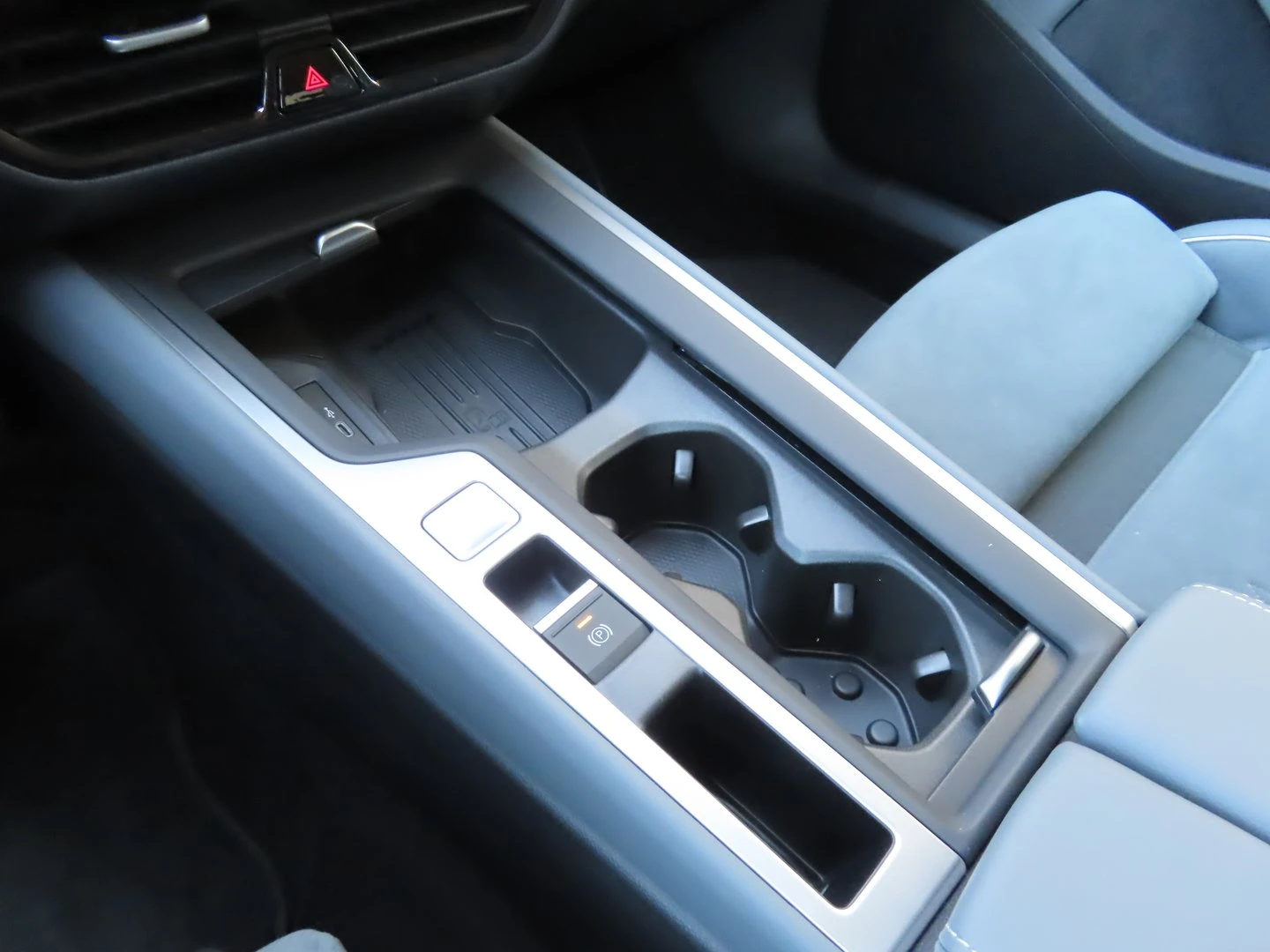 VW Passat, снимка 14 - Автомобили и джипове - 56422218