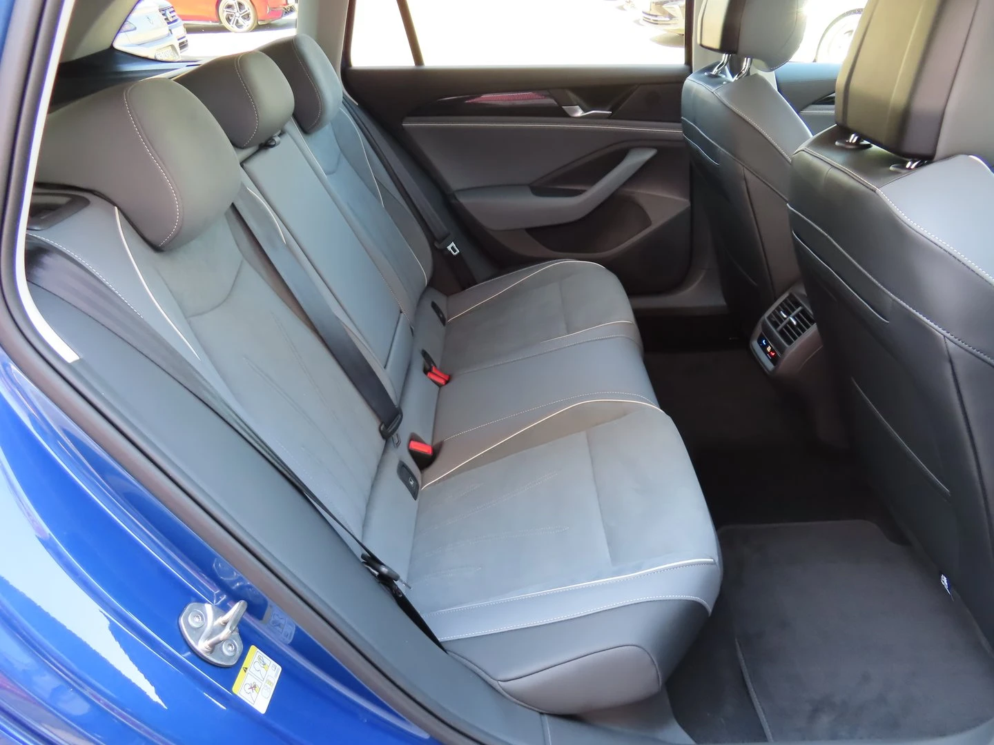 VW Passat, снимка 9 - Автомобили и джипове - 56422218