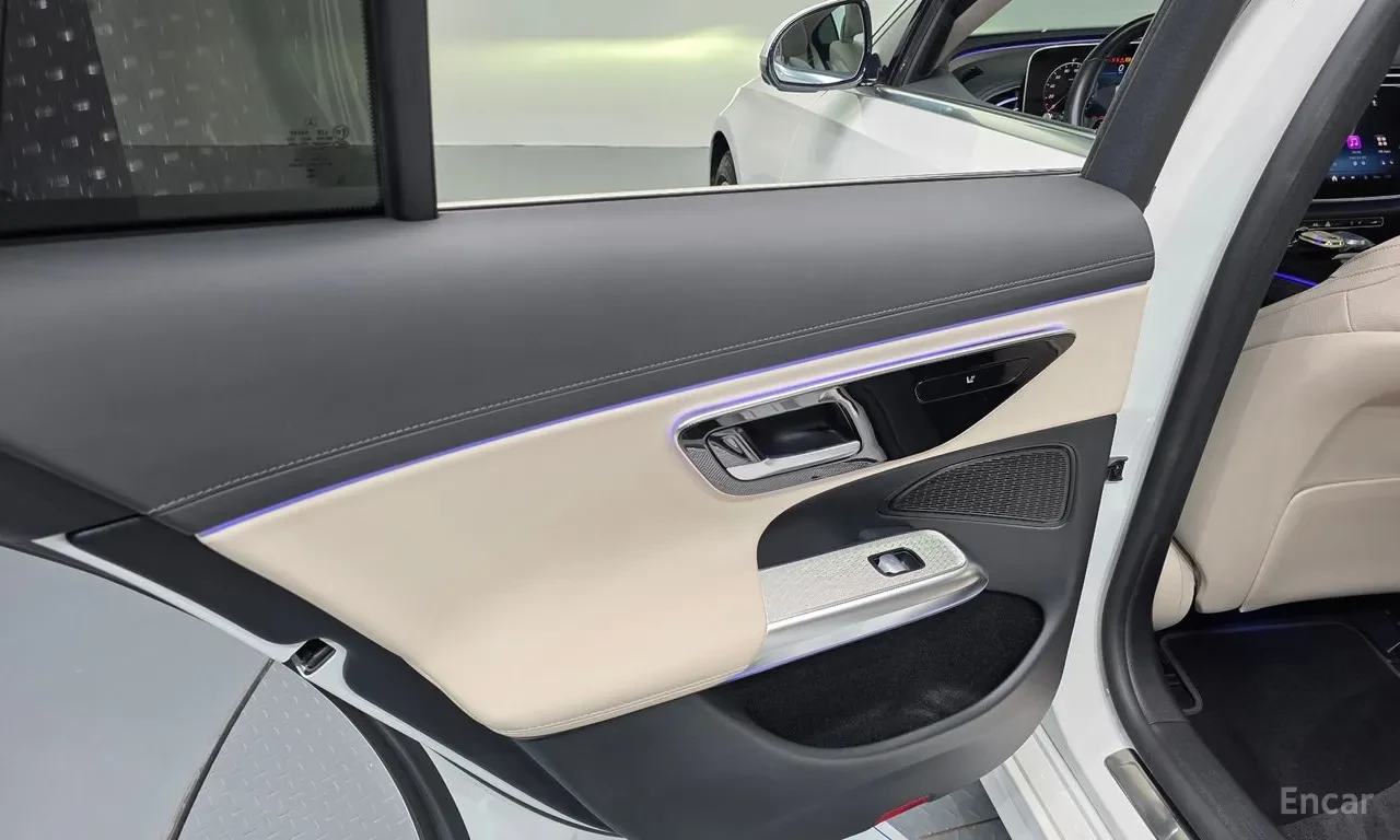 Mercedes-Benz E 200 Digital Light* Burmester* Head-Up* , снимка 13 - Автомобили и джипове - 55853998