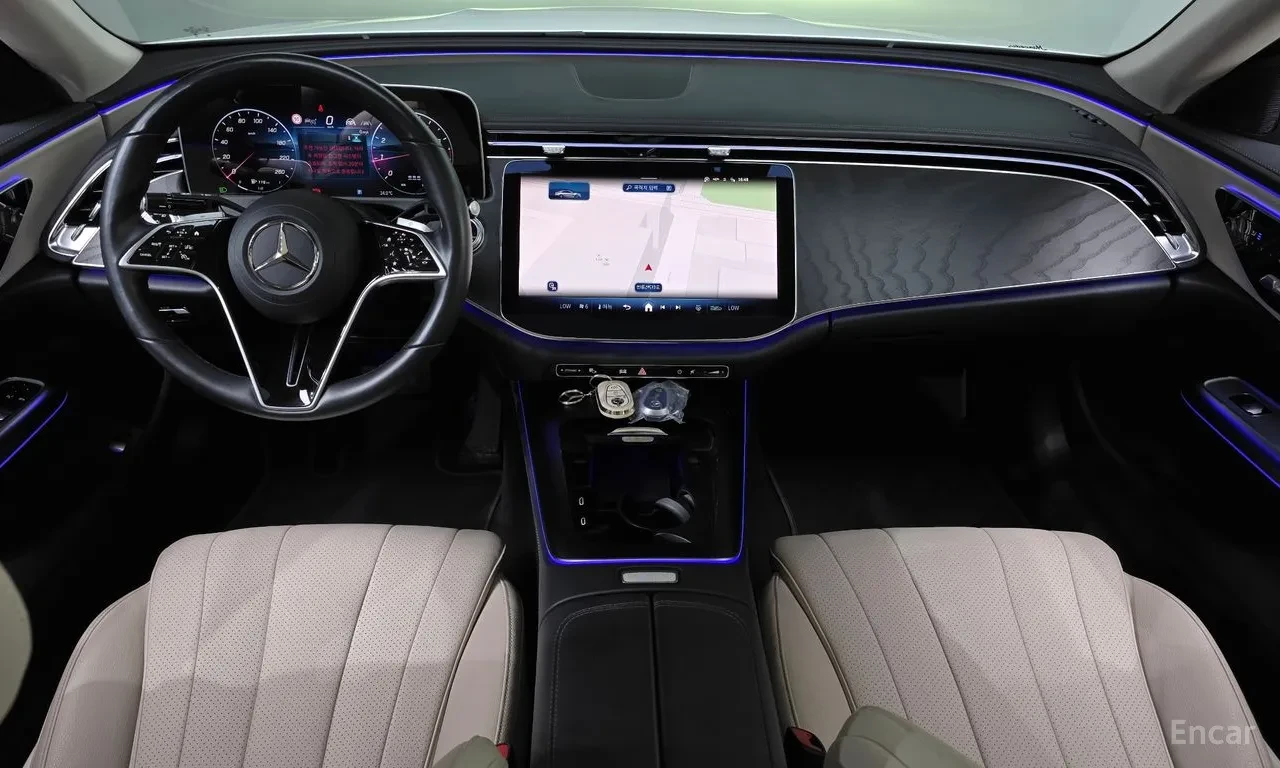 Mercedes-Benz E 200 Digital Light* Burmester* Head-Up* , снимка 5 - Автомобили и джипове - 55853998