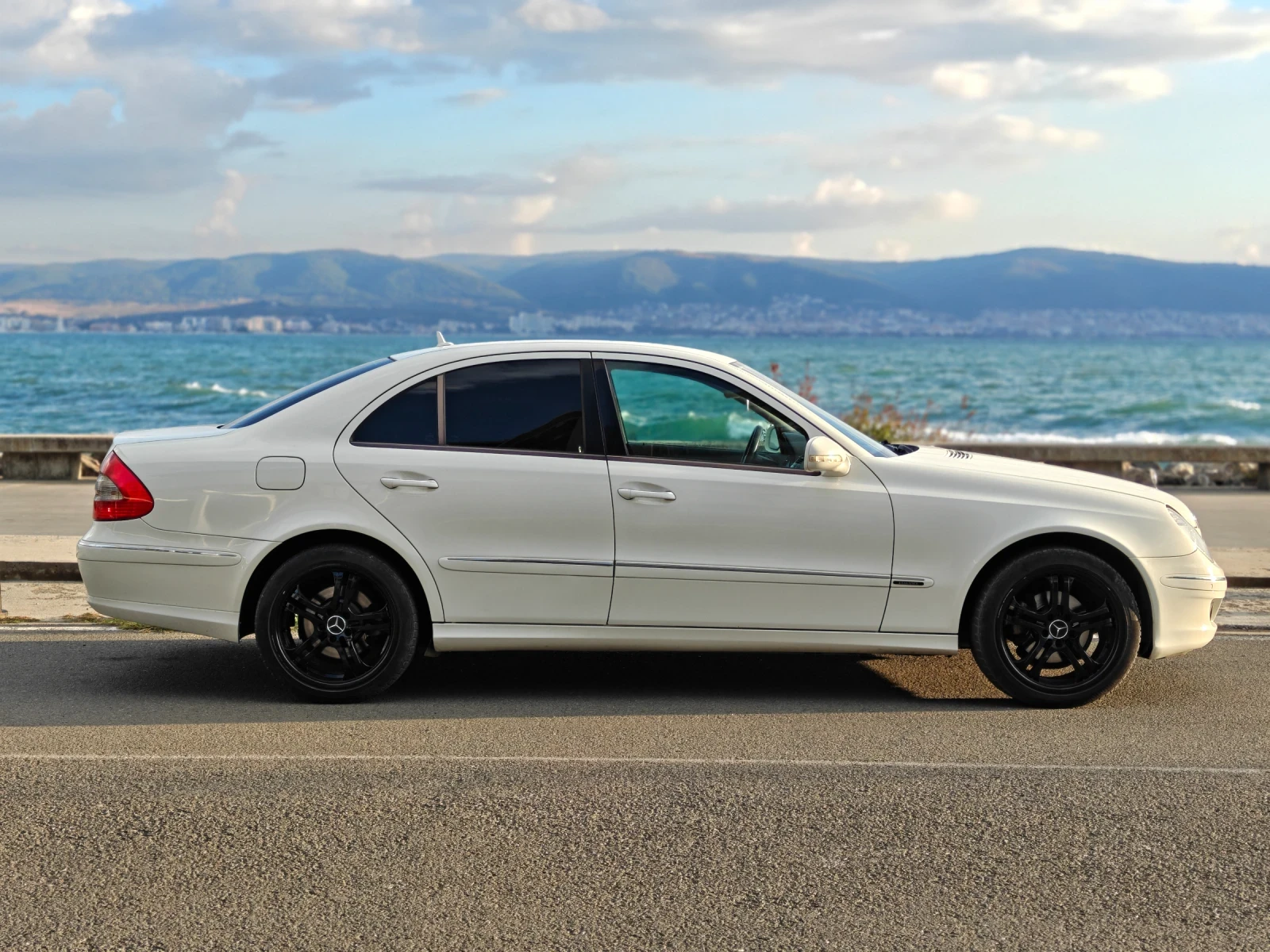 Mercedes-Benz E 200