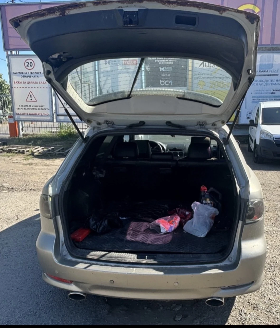 Mazda 6 1, 6 бензин, снимка 3 - Автомобили и джипове - 56503659