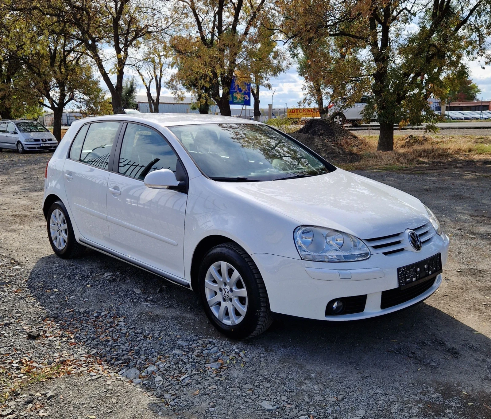 VW Golf 1.4i, снимка 2 - Автомобили и джипове - 56552015