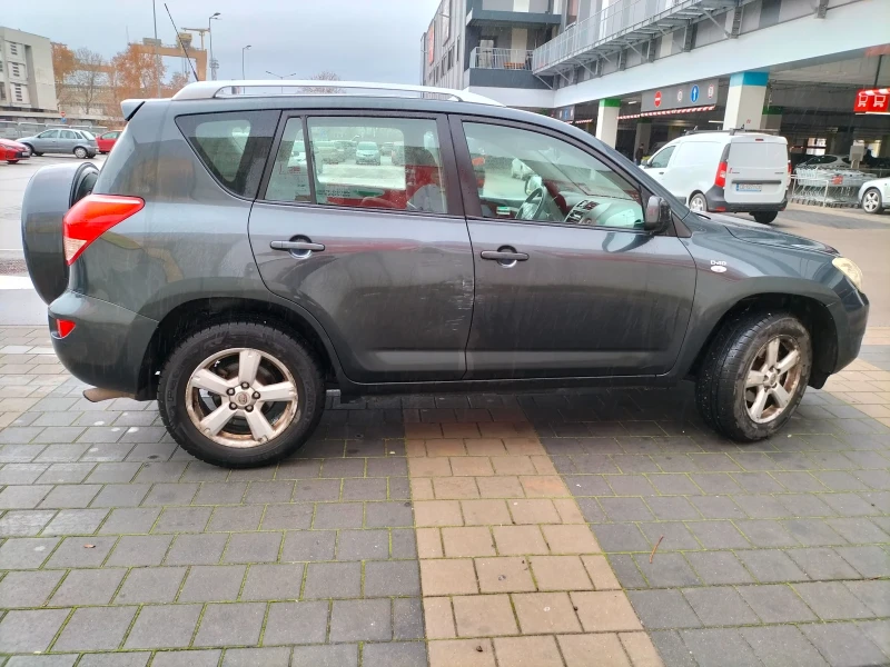 Toyota Rav4 2.2 D-4D, снимка 5 - Автомобили и джипове - 48197138