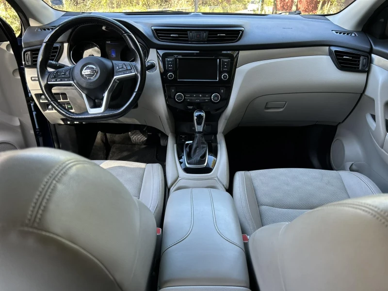 Nissan Qashqai 2.0 4x4 FULL, снимка 9 - Автомобили и джипове - 52180741