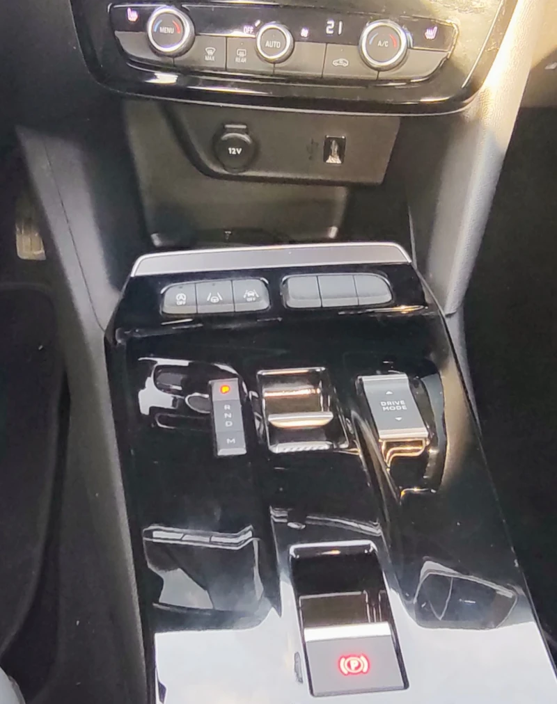 Opel Mokka, снимка 4 - Автомобили и джипове - 53473885