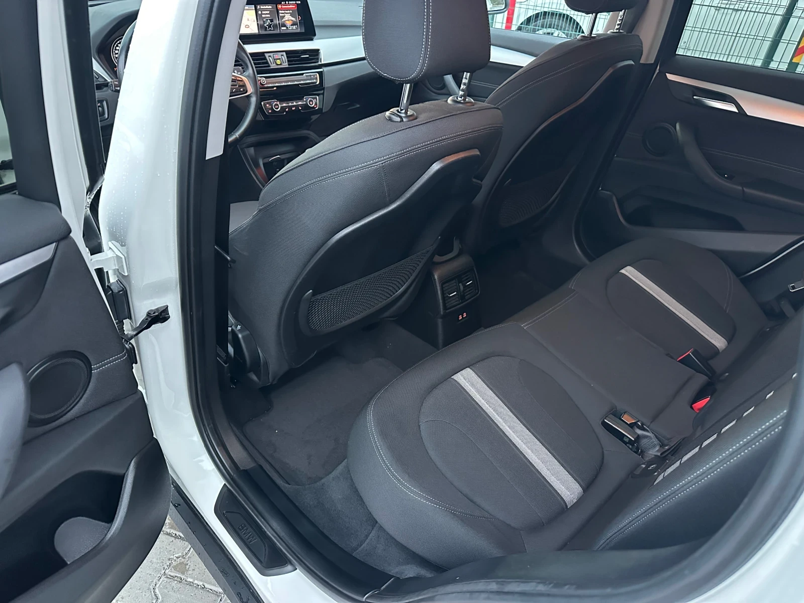 BMW X1 2.0d 150к.с Автомат Лед  - изображение 10