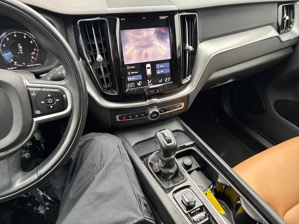 Volvo XC60 * Momentum * CARFAX * БЕЗ ПЪРВОНАЧАЛНА ВНОСКА - изображение 9