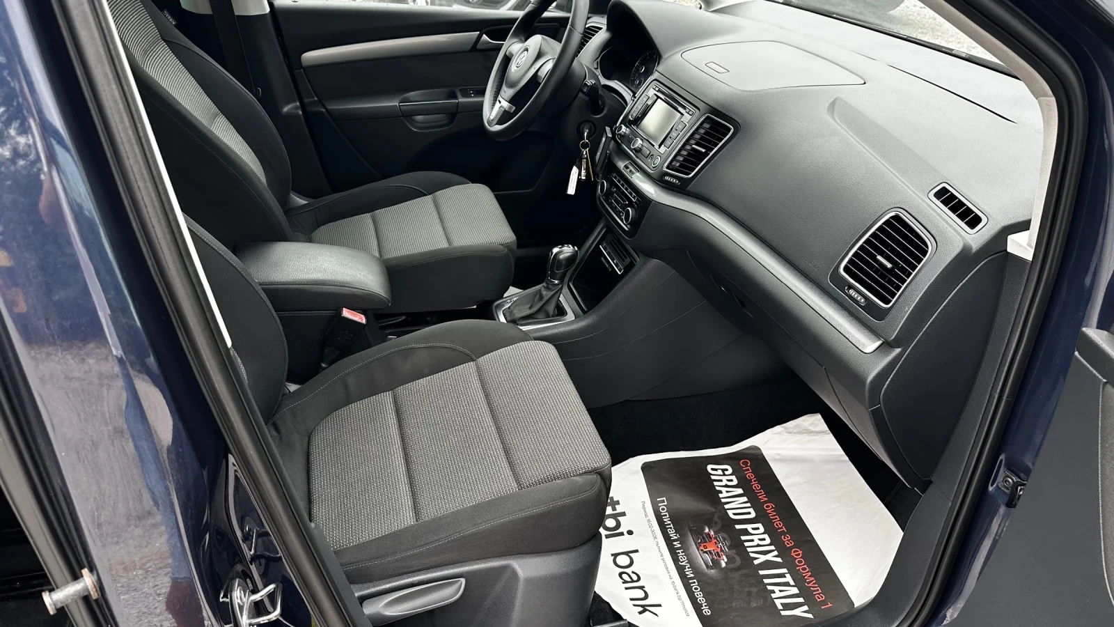 VW Sharan 2.0tdi-DSG-Нави-Италия, снимка 10 - Автомобили и джипове - 53220124