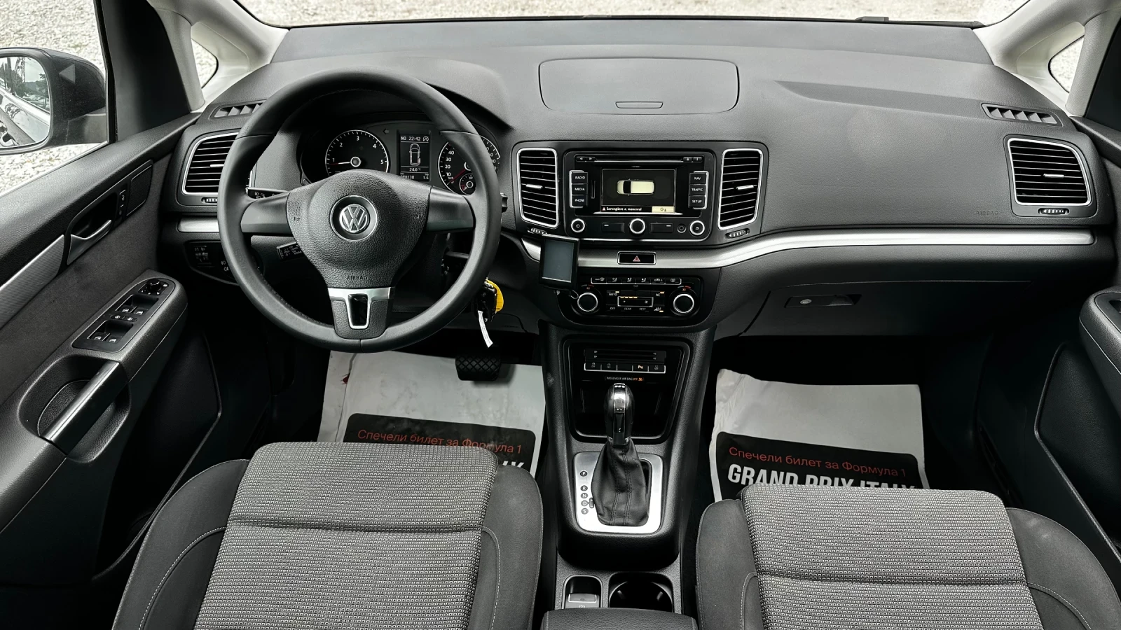 VW Sharan 2.0tdi-DSG-Нави-Италия, снимка 11 - Автомобили и джипове - 53220124