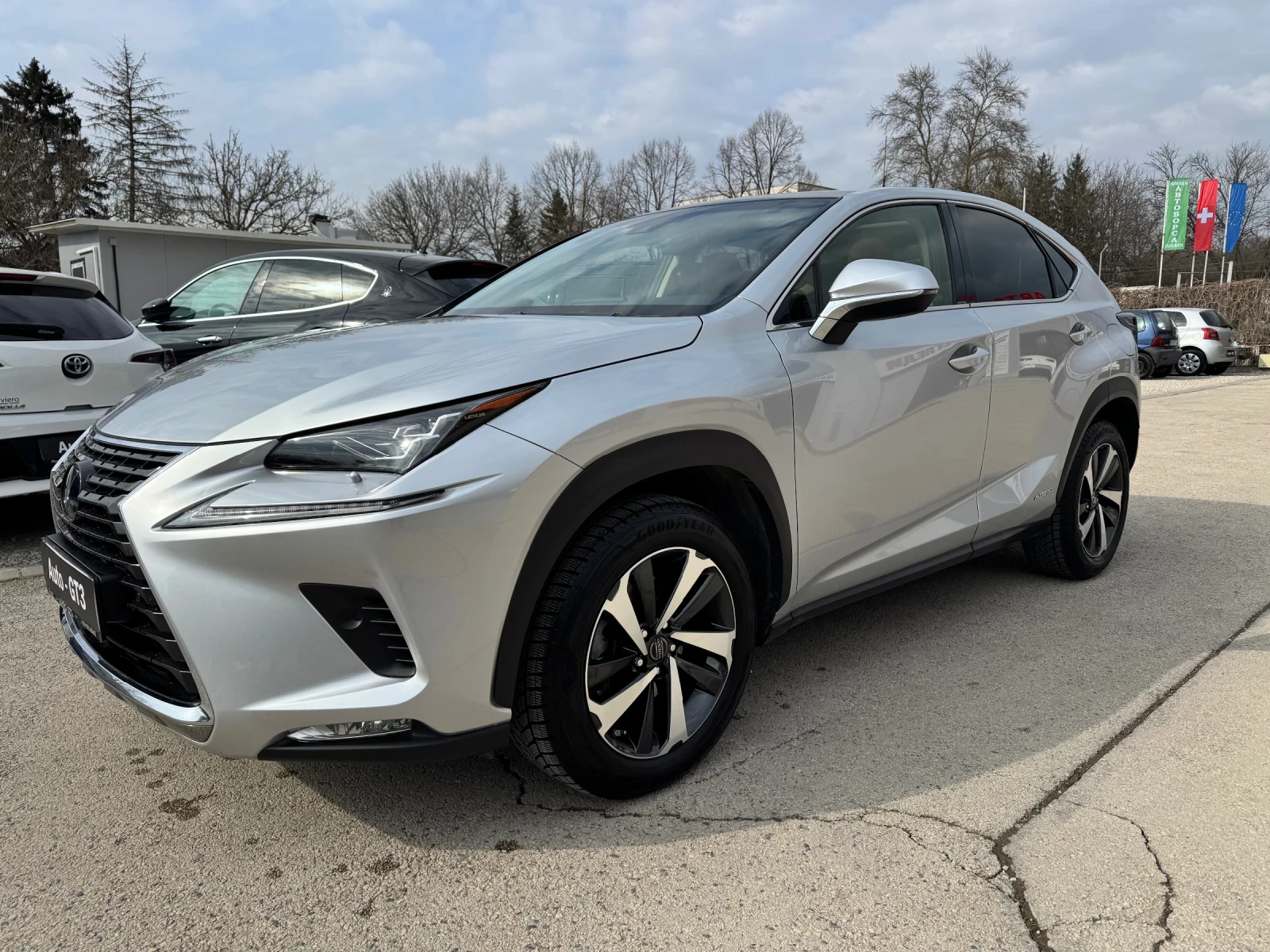 Lexus NX 300h 2.5h 197к.с FACE Luxury с Гаранция 4х4