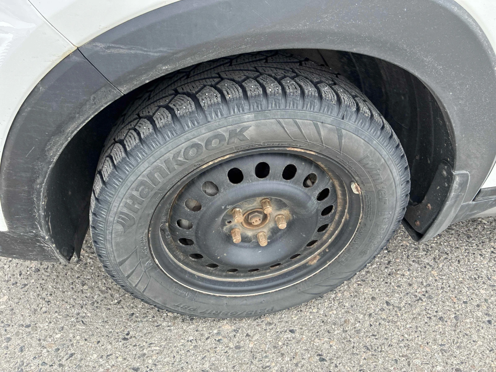 Hyundai Tucson 2.0L 4cyl AWD, снимка 7 - Автомобили и джипове - 53939475