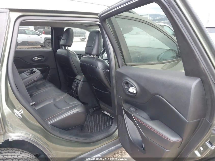 Jeep Cherokee 3.2l Trailhawk Elite 4X4, снимка 8 - Автомобили и джипове - 54001415