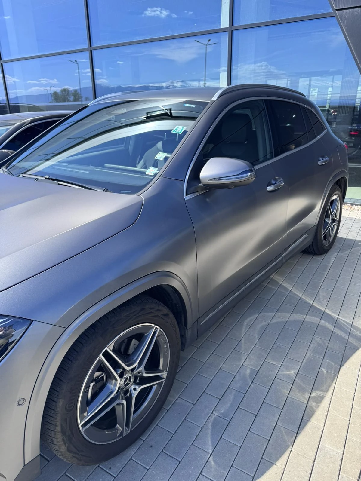 Mercedes-Benz GLA 220 4MATIC | AMG Line | 360  кам, снимка 2 - Автомобили и джипове - 54316323