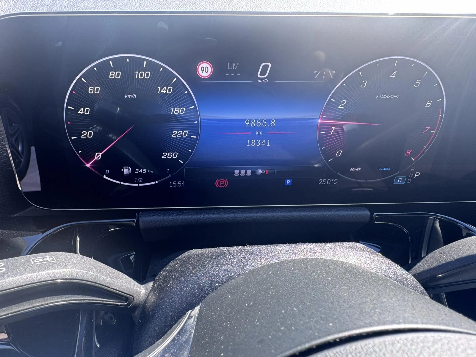 Mercedes-Benz GLA 220 4MATIC | AMG Line | 360  кам, снимка 9 - Автомобили и джипове - 54316323