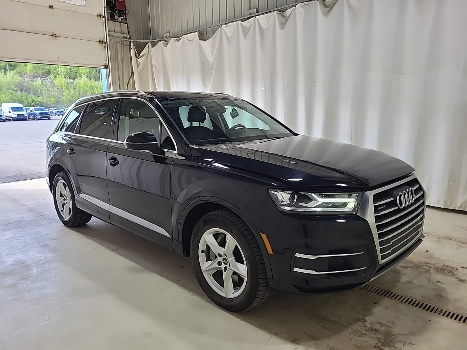 Audi Q7 ОБДУХВАНЕ * 7 МЕСТА * CARFAX * , снимка 2 - Автомобили и джипове - 54659232